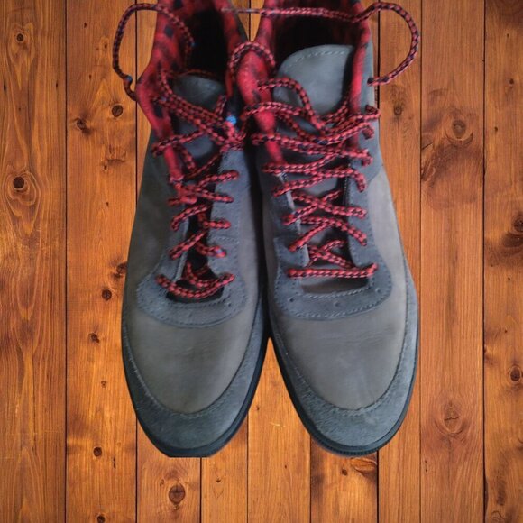 NIKE I.E. BOYS SIZE 6.5 GRAY RUNNING SHOES/ANKLE BOOTS LACE UP CASUAL CLASSIC - Picture 3 of 8